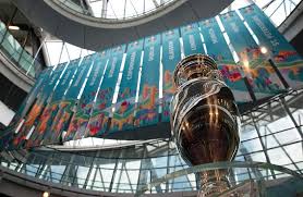 القنوات الناقلة لليورو 2020 عبر عدة أقمار. Ø§Ù„Ù‚Ù†ÙˆØ§Øª Ø§Ù„Ù†Ø§Ù‚Ù„Ø© Ù„Ø¨Ø·ÙˆÙ„Ø© ÙŠÙˆØ±Ùˆ 2020 Ø§Ù„ØªÙŠ Ø³ØªÙ†Ø·Ù„Ù‚ ØºØ¯Ø§ Ø§Ù„Ø¬Ù…Ø¹Ø© ØªØ¹Ø±Ù Ø¹Ù„ÙŠÙ‡Ø§ Ø¨ÙˆØ§Ø¨Ø© Ø§Ù„Ø£Ù‡Ø±Ø§Ù…