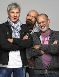 Boros lajos és bochkor gábor telesírta a médiát azzal, hogy itt a vég, a makulátlan sláger rádióval elbánt a gonosz politika. Bochkor Gabor Oszinte Vallomasa Ezert Nem Radiozik Ujra Boros Lajossal Femcafe