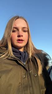 Leia Shelton's Instagram, Twitter & Facebook