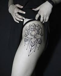 A nechat si jednou provždy pomalovat prostředníček se může tak zle vymknout. Tetovani Na Mistrovstvi Se Stranou Tattoo Na Kycle Pro Divky Nacrtky Vzory Napisy Male Tetovani Kvetiny Zvirata Draky Ruze Fotografie Napisy A Symboly