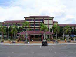 Menjadikan uitm sebuah universiti unggul yang berteraskan kesarjanaan dan kecemerlangan akademik bagi menerajui dinamisme bumiputera dalam semua bidang profesional bertaraf dunia supaya terlahir graduan yang berdaya saing, global dan beretika. Uitm Segamat Fiksyen Shasha