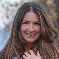 Samantha Hardin's Instagram, Twitter & Facebook