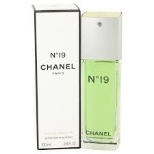 La Belle Et L Ocelot Eau De Toilette Salvador Dali Chanel 19 Perfume By Chanel Chanel Designed Chanel 19 In 1970 It S Fragrance Nature Explores Essences Of Bergamot N With Images Chanel Eau De Toilette Perfume Chanel 19