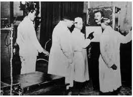 1931: Doctor Jorge Rosas Cordovez inició el ejercicio de la radiología en Bogotá en el Hospital San Juan de Dios. Se trasladó