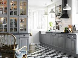 A tuxedo kitchen with gray lowers and white uppers (lindigo cabinets). Kuche Landhauskuche Im Landhausstil Im Landhausstil Kuche Landhauskuche Landhausstil Grey Kitchen Cabinets Ikea Kitchen Cabinet Interior Design Kitchen