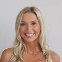 Eleanor Teague's Instagram, Twitter & Facebook