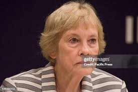 Karen Albin's Instagram, Twitter & Facebook