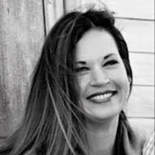 Denise Root's Instagram, Twitter & Facebook