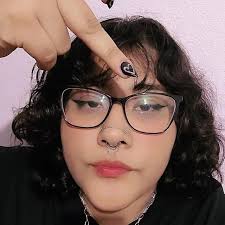 VINICIUS JR. pasó meses intentando conquistar a Kenia Os. Le comentaba sus  posts, la subía en sus historias, le mandaba flores... Kenia Os fue captada  en las últimas horas saliendo con Peso