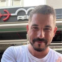 200+ "Uzzell" profiles