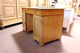 Biedermeier schreibtisch aus kirschbaum oder nußbaum. Antiker Schreibtisch Kiefer Biedermeierstil