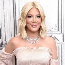 What has donna martin taught you? Tori Spelling Says She S Not Pregnant After April Fools Day Post E Online Deutschland