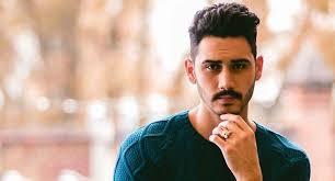 He is known for his work in mexican telenovela atrévete a soñar, beside danna paola and eleazar. Fame Alejandro Speitzer From The Beam Of Light To Dark Desires The Incredible Oil
