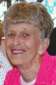 Eileen Trapp's Instagram, Twitter & Facebook