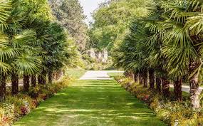 Would you like to take a stroll through cologne's oldest and most traditional public park? Flora Koln Colonia Brauhaus