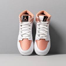 Achetez et vendez des chaussures air jordan 1 au meilleur prix sur couleurmvp.com, la place de marché de 100% chaussures authentiques air jordan et autres nouveautés très populaires. Damen Sneaker Und Schuhe Air Jordan 1 Mid Gs White Rose Gold Black Footshop