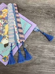 Hot potato is a popular game for children. How To Make A Diy Bookmark With Kids The Mom Trotter