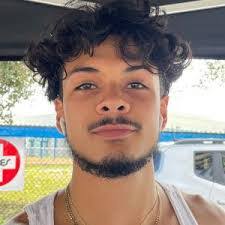 Brett Brandon's Instagram, Twitter & Facebook