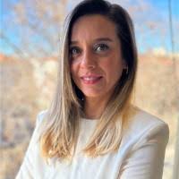 200+ perfiles de «Llana»