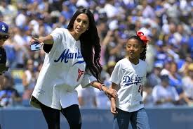 Weak People Spread Rumors': Vanessa Bryant Slams Pregnancy Speculation With  Brutal Message | Yardbarker