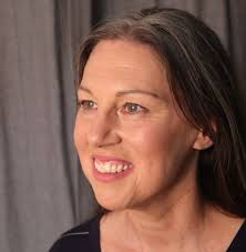 Stephanie Nixon's Instagram, Twitter & Facebook