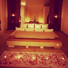 Inspirasi dekorasi kamar tidur untuk pencinta musik. Ini Dia Berbagai Dekorasi Kamar Pengantin Baru Simple Nan Romantis