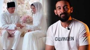 Berikut profil dan biodata engku emran, mantan suami laudya chynthia bella yang menikahi kekasihnya, noor nabila. Masa Lalu Noor Nabila Istri Baru Engku Emran Terbongkar Eks Suami Aktor Reaksinya Jadi Sorotan Surya