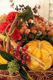 Feste Und Brauche Weltweit Die Mit Dem Erntedankfest Verwandt Sind Fall Harvest Autumn Decorating Fall Arrangements