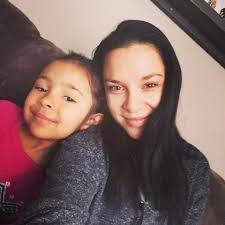 Cassandra Oakley's Instagram, Twitter & Facebook