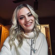 Who is a reliable farrier for horse trims in Cave Creek?