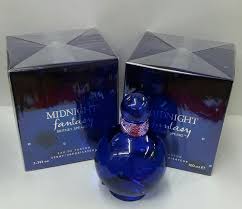 Midnight fantasy is an exotic, fruity, floral fragrance that was fantasy women's perfume was launched by the designer house of britney spears in 2005. Britney Spears Midnight Fantasy 100ml Beauty Personal Care Fragrance Deodorants On Carousell
