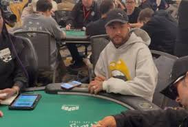 Quanto Neymar já ganhou como jogador de pôquer, após deixar torneio em Las Vegas