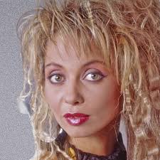 Stacey Swain's Instagram, Twitter & Facebook