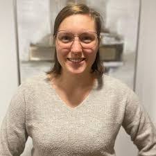 Doris Dreier's Instagram, Twitter & Facebook