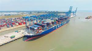 63b jalan tengku badar, port klang, 42000, malaysia. World S Biggest Container Ship Stops Over At Port Klang The Star