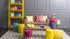 Para asegurarte de conseguir un resultado apacible y uniforme, intenta usar marcos del mismo color o imágenes con una combinación de colores determinada. Colores En La Decoracion Trucos Que No Fallan Westwing