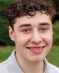 Summer Robles's Instagram, Twitter & Facebook