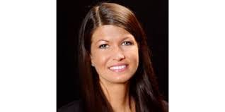 Candice Gregg's Instagram, Twitter & Facebook