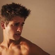 Gabriel Bates's Instagram, Twitter & Facebook