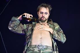 Publikum beschimpfen, ja oder nein? Jedermann Reloaded Im Stephansdom 68 500 Euro Fur Aids Hospiz Kurier At