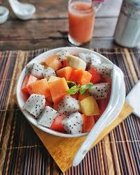 Laos Jour 9 Petit Dejeuner Vitamine Au Milieu De Nul Part Dans L Assiette Des Fruits De Saison Laosiens Papaye Fruit Du Dragon M Food Sweet Potato Fruit
