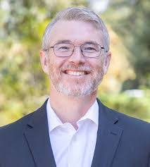 Daniel Knauss's Instagram, Twitter & Facebook