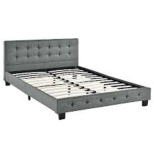 Wer gerne mit armen und beinen weit von sich gestreckt schläft, weiß die vorzüge dieses aber auch bei unruhigem schlaf bietet ein bett in 120x200 cm einer person bewegungsfreiheit satt. Juskys Polsterbett Manresa 120x200 Cm Bettgestell Mit Matratze Lattenrost Kopfteil Grau Online Kaufen Bei Netto