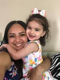 Glowing ice cream bows surprise