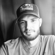 Can we access the Merch booth before meeting the artists?