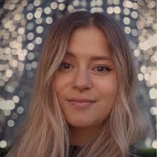 Daisy Conner's Instagram, Twitter & Facebook