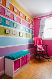 1001 Ideen Und Bilder Zum Thema Wand Streichen Ideen Brauner Boden Aus Holz Und Ein Kleiner Brauner St In 2020 Wande Streichen Ideen Wande Streichen Farben Fur Wande