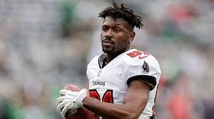Antonio Brown's ex-girlfriend claims former NFL star STILL owes her $31k in  child support payments as she calls for police to arrest him: 'He feels  like he's untouchable' | Daily Mail Online