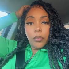 Derrick Burdine's Instagram, Twitter & Facebook