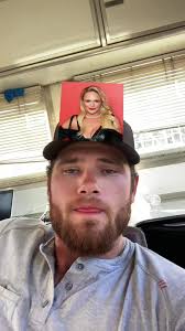 Jk @Carrie Underwood I'm already taken.#fyp #countrymusic #laineywilso...